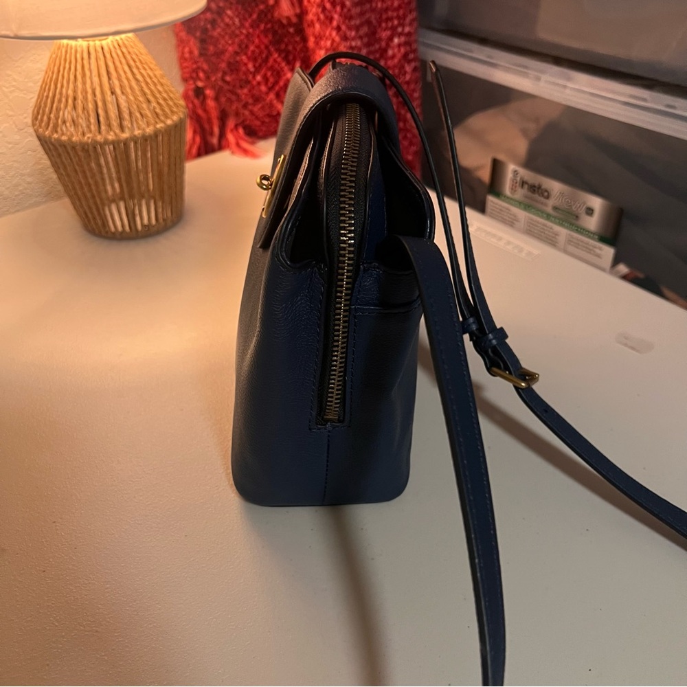 Fossil Dark Blue Leather Crossbody Messenger Bag with Gold Accents - Picture 6 of 12